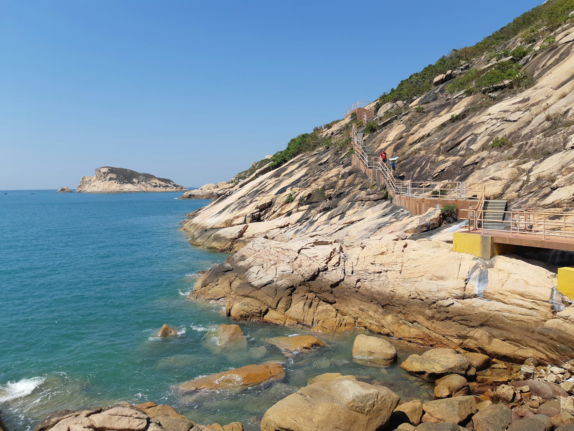 布袋澳漁村一日遊：海鮮與佛堂門天后古廟